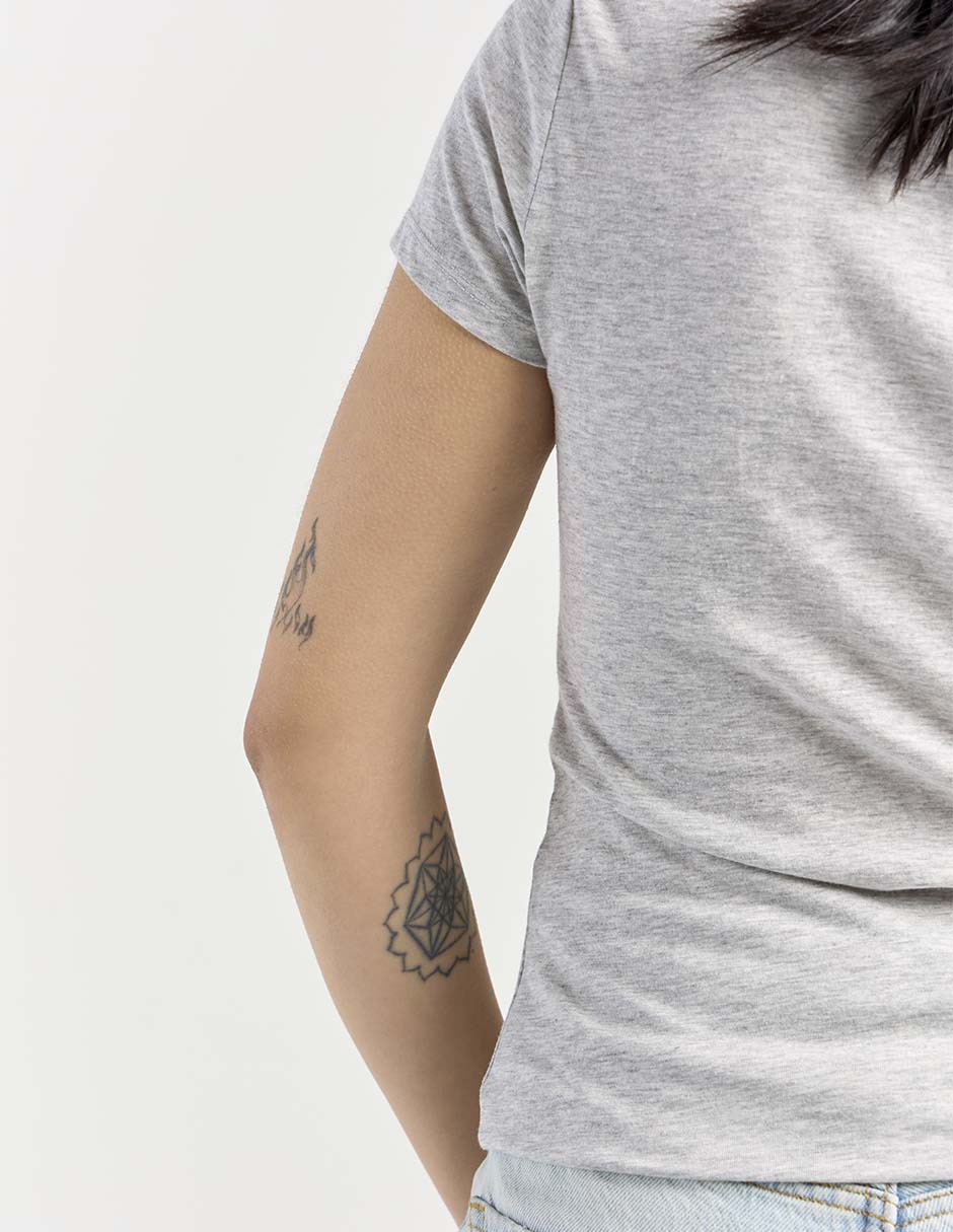 Playera manga corta cuello redondo mujer 5