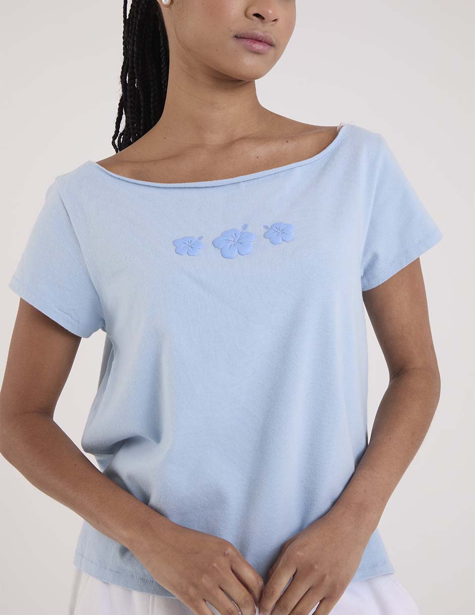 Playera manga corta cuello ojal para mujer 5