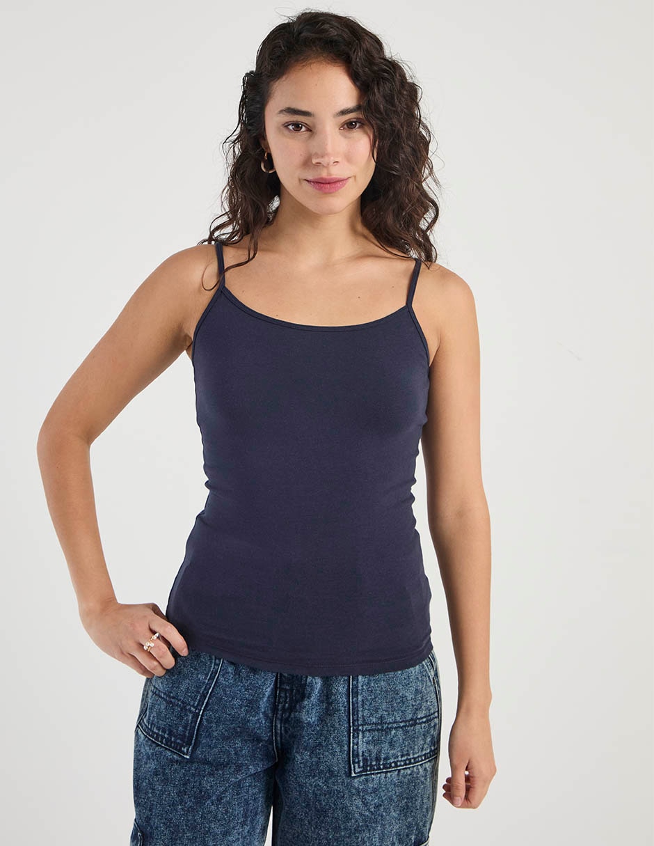 Top cuello redondo escote medio tirante delgado