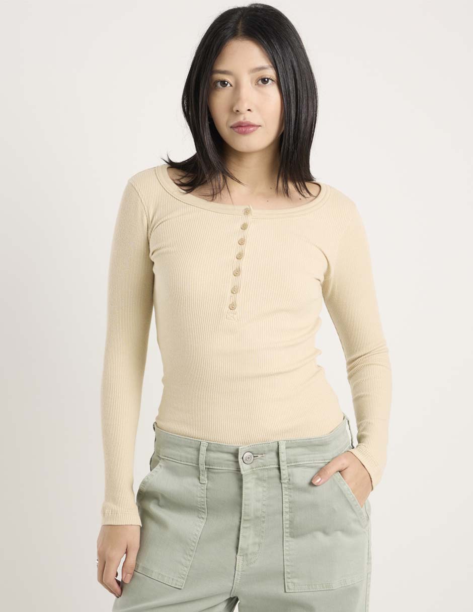 Playera manga corta Aero cuello henley para mujer