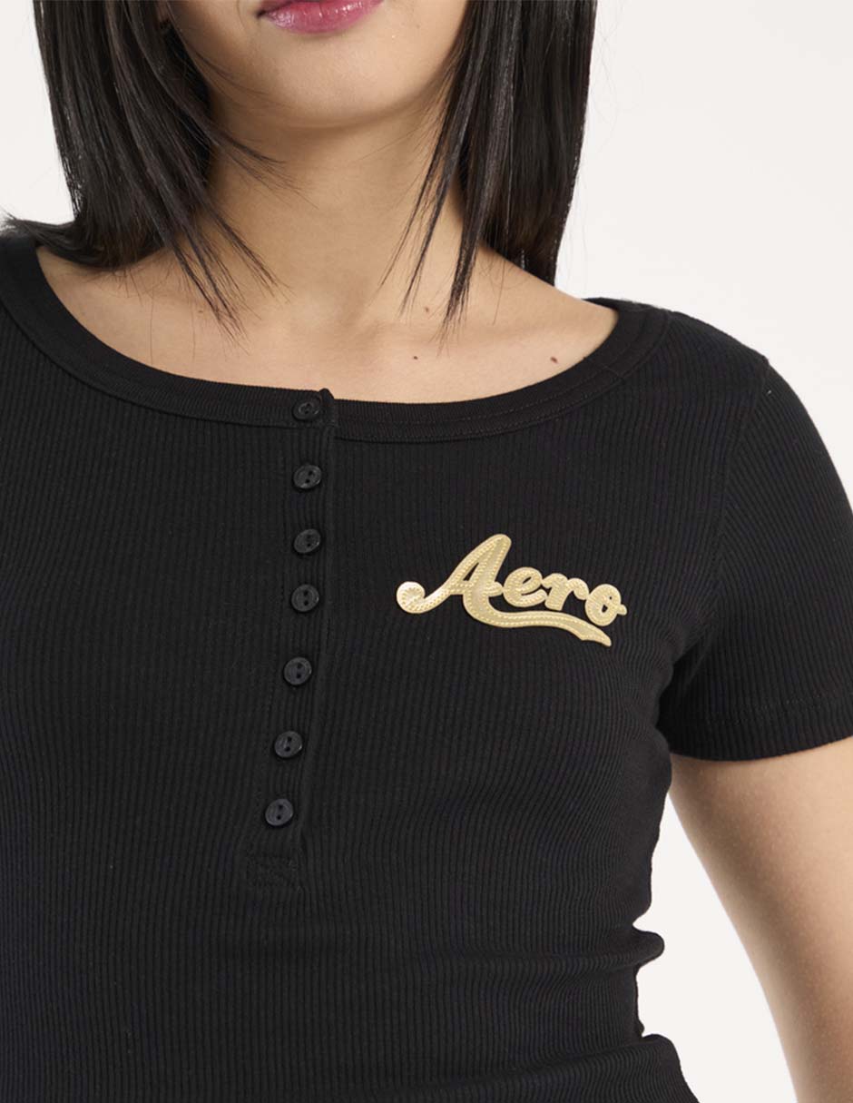 Playera manga corta cuello henley mujer 4