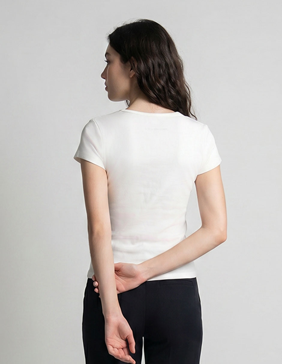 Playera manga corta cuello redondo para mujer 2