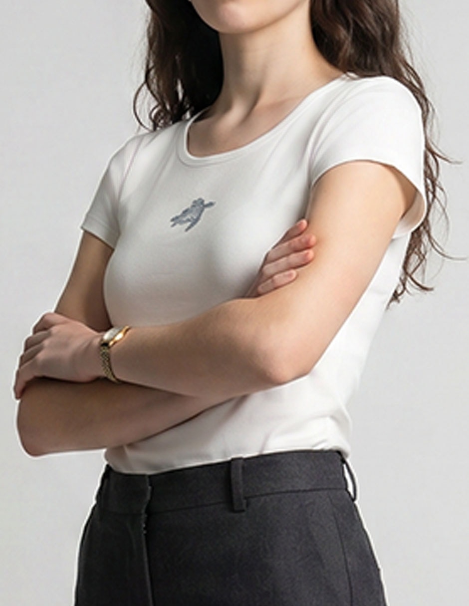 Playera manga corta cuello redondo para mujer 3