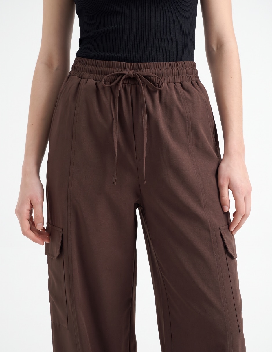 Pantalón cropped amplio para mujer 4