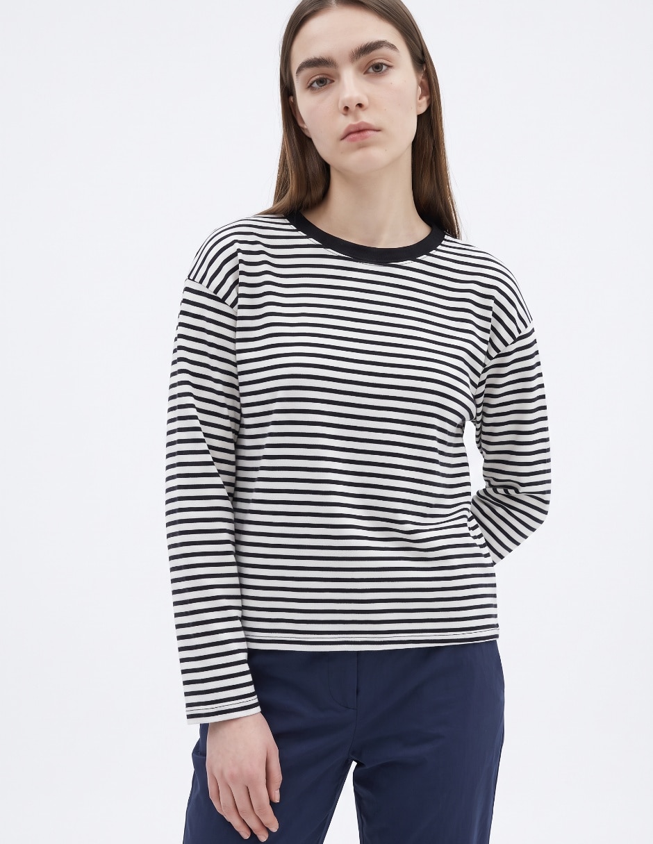 Playera manga larga Aéropostale cuello redondo para mujer 3